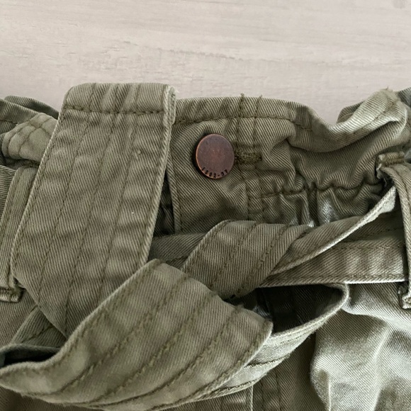 Abercrombie Olive Paperbag shorts - Picture 2 of 4